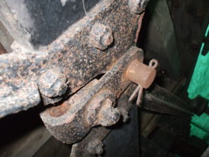 Cleminson double-hinge on the MNR coach
