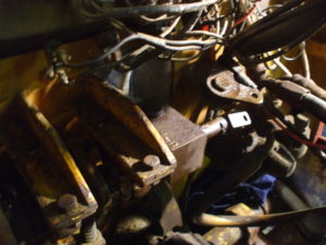 Starting to detach the operating gear