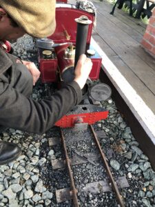 Removing ash from 7.25 inch gauge locomotive smokebox